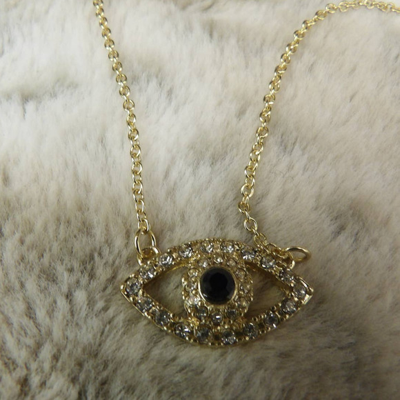 Lucky Charm Evil Eye Necklace - Picture 4 of 4